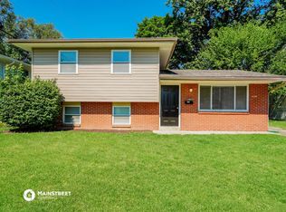 3225 Bluefield Dr, Columbus, OH 43207
