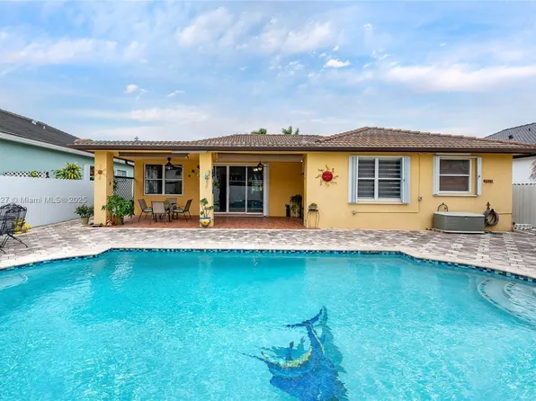 16911 NW 87th Ct, Miami Lakes, FL 33018