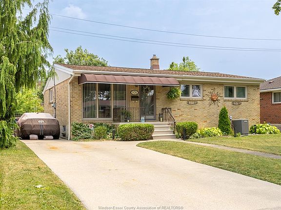 3rd image of 976 Watson Ave