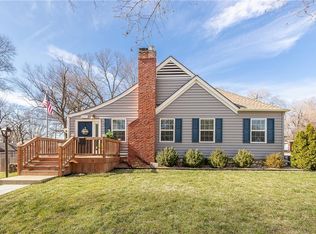 5700 Maple St, Mission, KS 66202