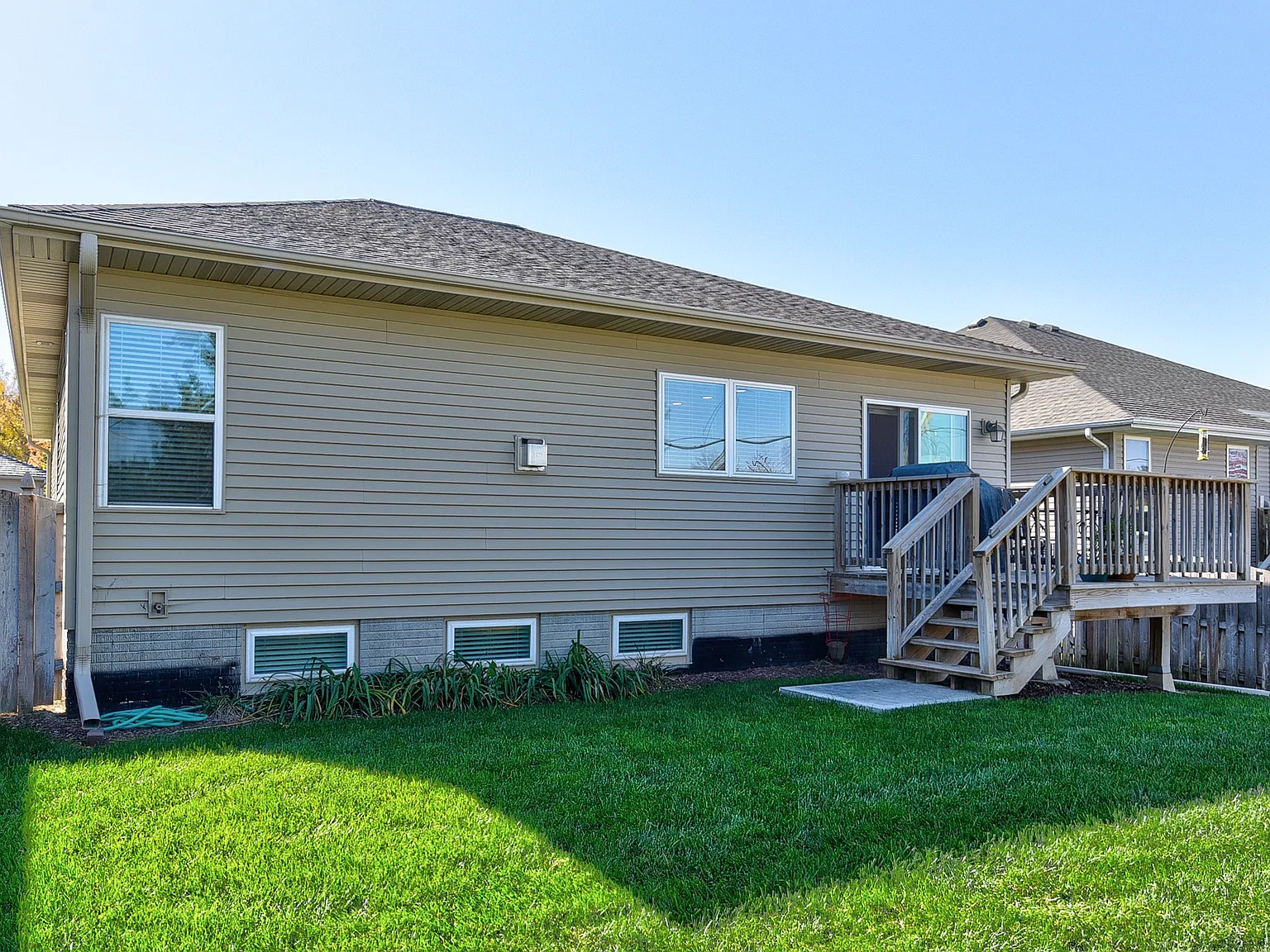 4 bed, 2480 sqft, $2,950 — Photo 3