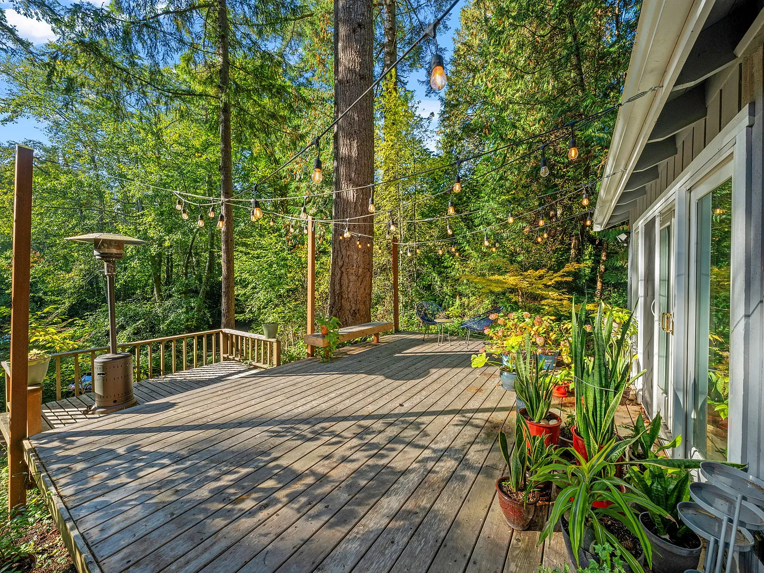 9999 NE Beach Crest Dr — Photo 4
