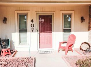 407 Meadow View Dr, Cleburne, TX 76033