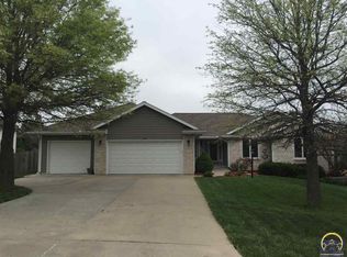 6106 SW 40th Ter, Topeka, KS 66610