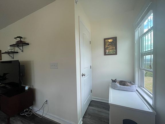 4th image of 204 E Wind Ln #305