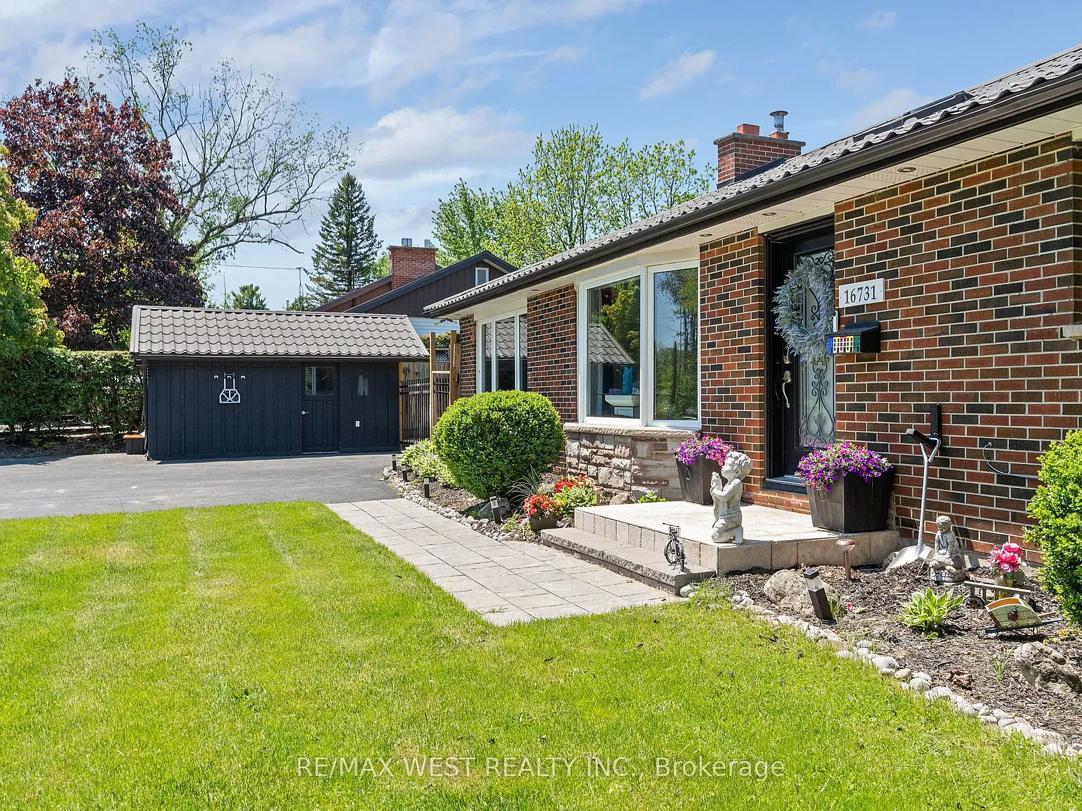 4 bed, $3,300 — Photo 4