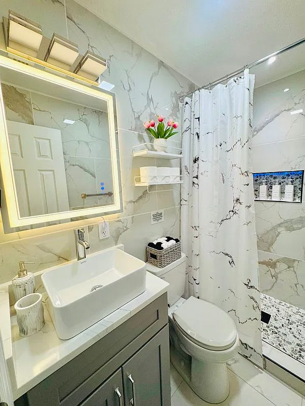 1 bed, 1.0 bath, 180 sqft, $1,350 — Photo 3
