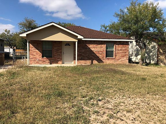 4th image of 2618 Woodlawn Dr