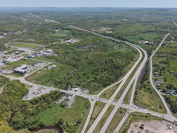 2nd image of 1 E River Rd