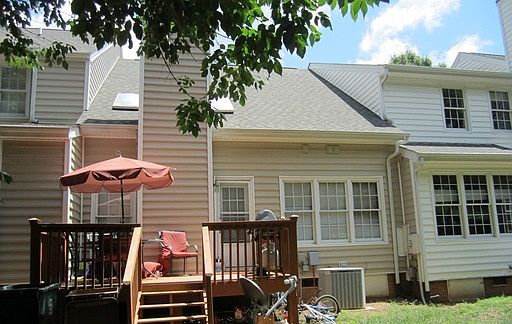 2nd image of 117 Riverwalk Cir