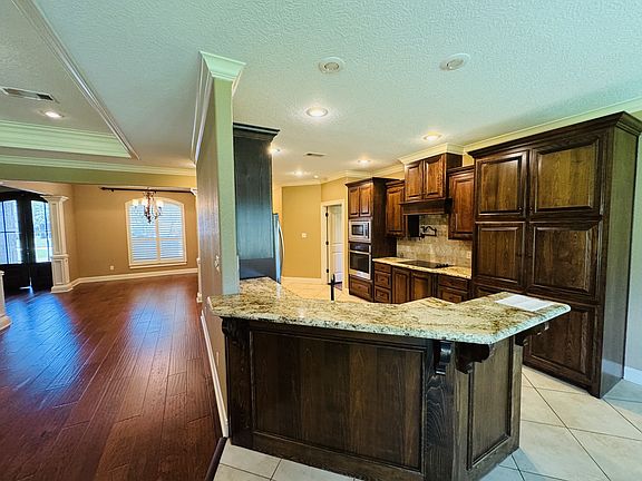 3rd image of 4155 Pinehurst Dr