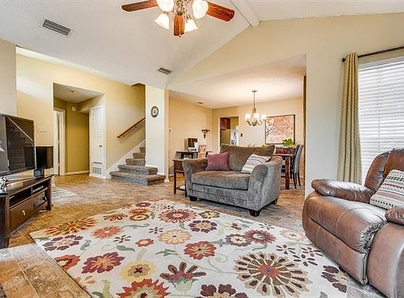 5th image of 2305 Knighthood Ln