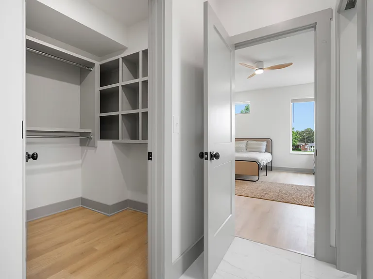530 Continental Dr — Photo 16