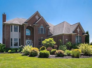 9027 Rogers Dr, Saline, MI