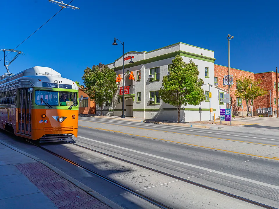 910 N. Oregon