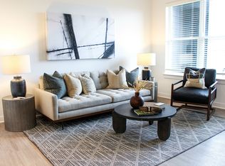 Lavina, Noblesville, IN 46062