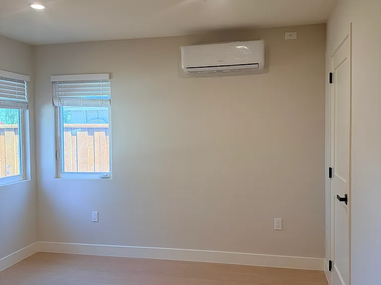 414 Charles St #NEW — Photo 20
