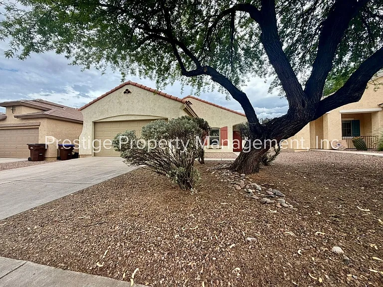 81 W Calle Guija — Photo 2