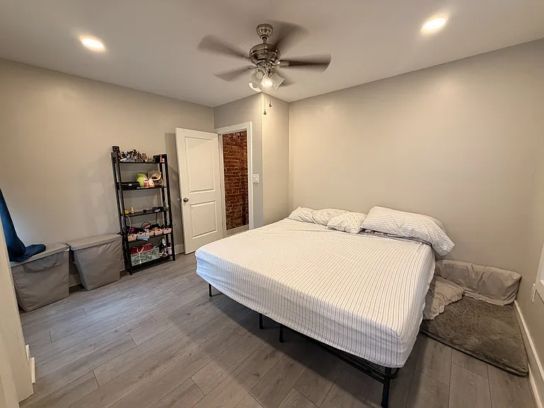 3760 Cresson St — Photo 13