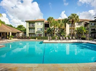 10609 Hammocks Blvd #136, Miami, FL 33196