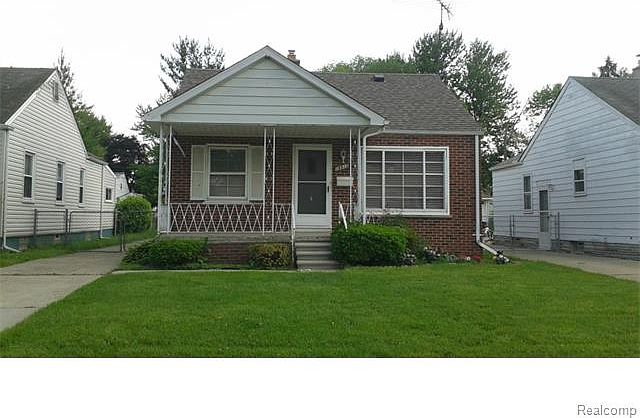 1st image of 18912 Woodland St