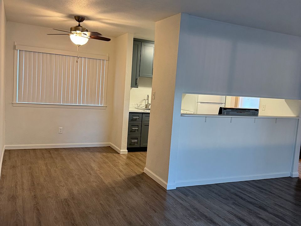 2nd image of 2591 Laurel St #61