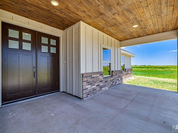 3rd image of 8794 Grayson Ln