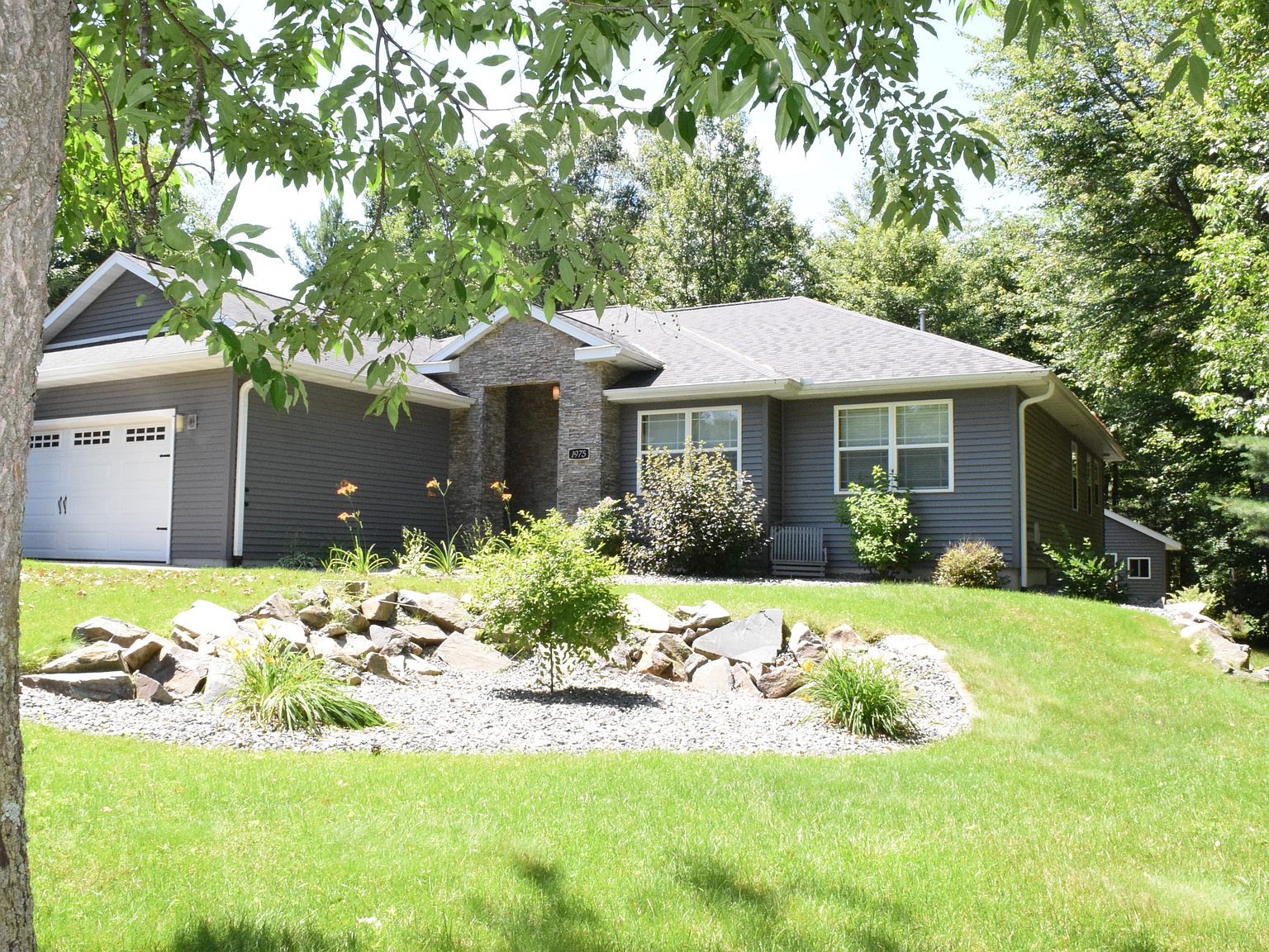 1975 Deerwood Trl, Kronenwetter, WI 54455 Zillow
