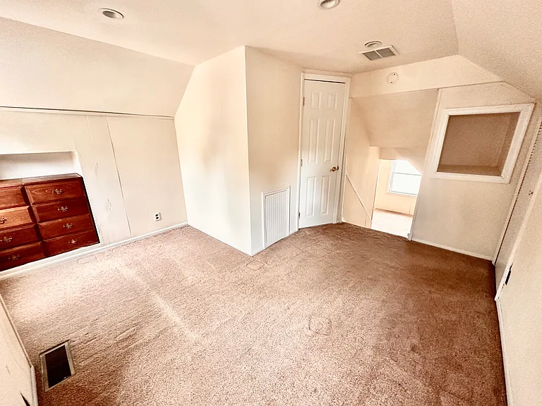 8730 Wissahickon Ave — Photo 20