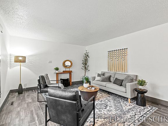 4th image of 6749 Beechnut Ct