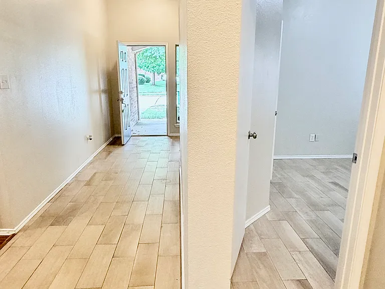 816 Cheryl St #1 — Photo 15