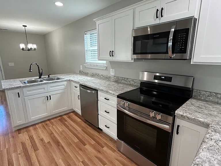 306 Church St — Photo 10