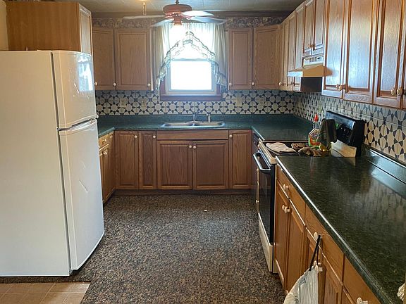 2nd image of 409 McKinley Ave