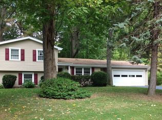 438 Brookwood Dr, Webster, NY 14580