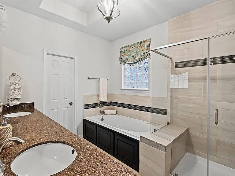 2713 Shadybrook Meadow Dr — Photo 16
