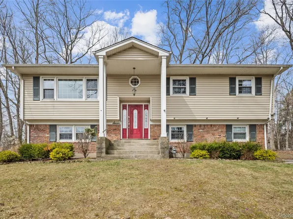 7 Jacqueline Road, Monsey, NY 10952