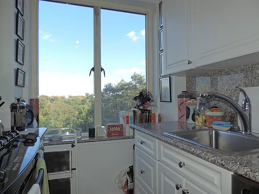 Rented by essential NEW YORK Real Estate | media 15