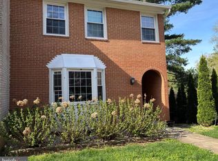 8361 Thompson Rd, Annandale, VA 22003
