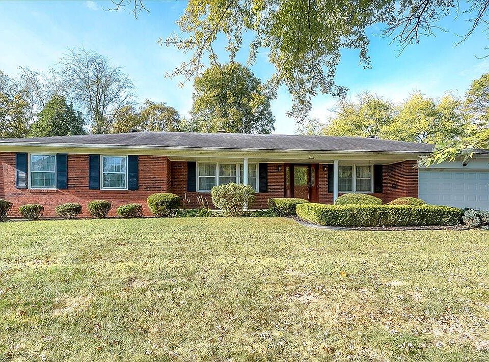 1st image of 20 Whitebridge Ln
