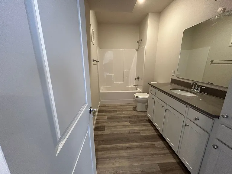 460 Kansas Ave #1 — Photo 8