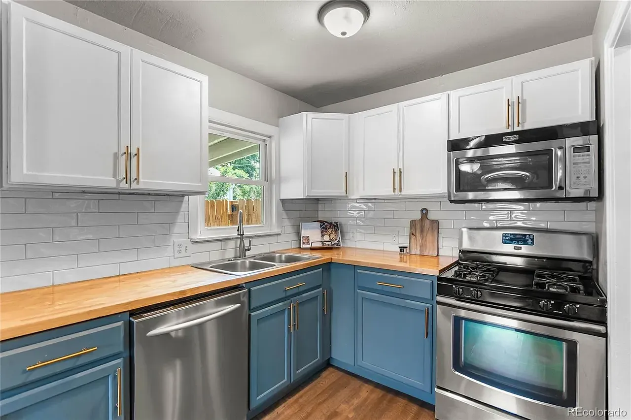 2 bed, 705 sqft, $2,000 — Photo 3