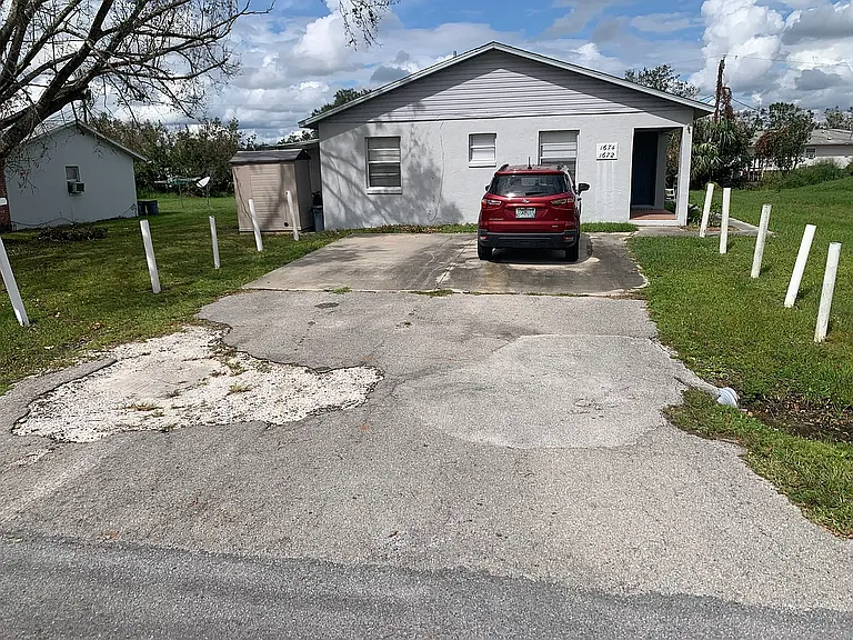 1674 NE Floridian Cir #B — Photo 5