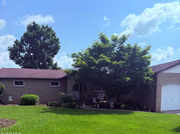 524 Elm Ln, Duncansville, PA 16635