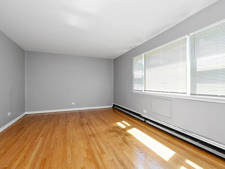 7818-7820 S Shore Dr — Photo 12