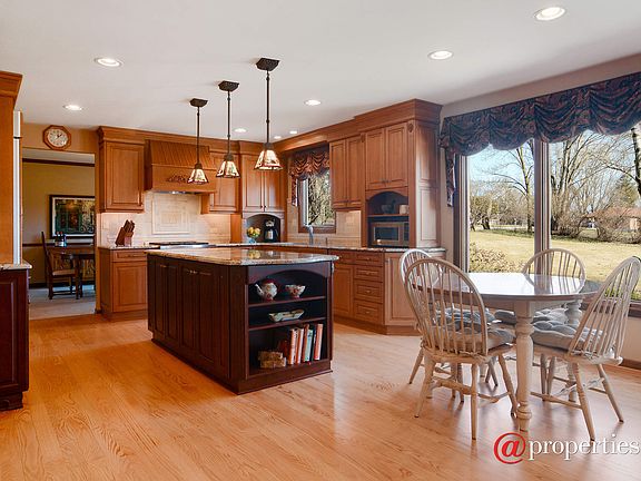 Kitchen / Breakfast Room