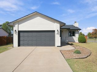 1257 N Seasons St, Goddard, KS 67052