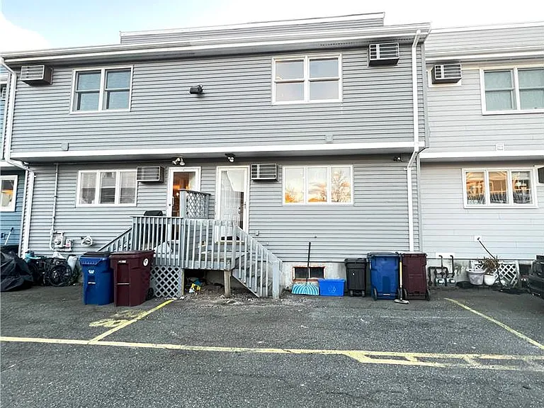 86 Atwood St — Photo 18