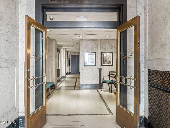 5th image of 602 S Gay St Suite 603