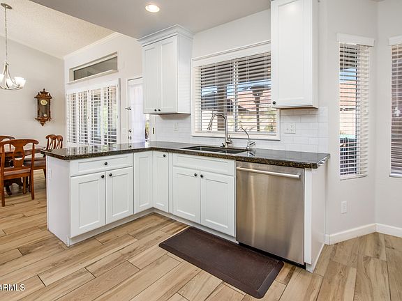 5th image of 1558 E WINGED FOOT Drive