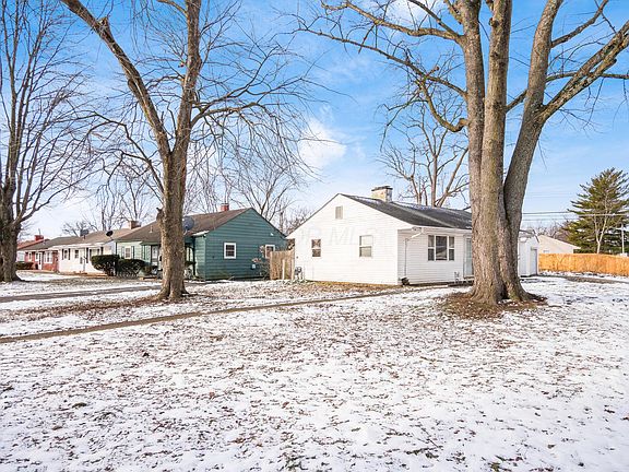 5th image of 3161 Brownlee Ave